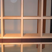 Bücherregal mit Schubkästen aus Ahorn Massivholz